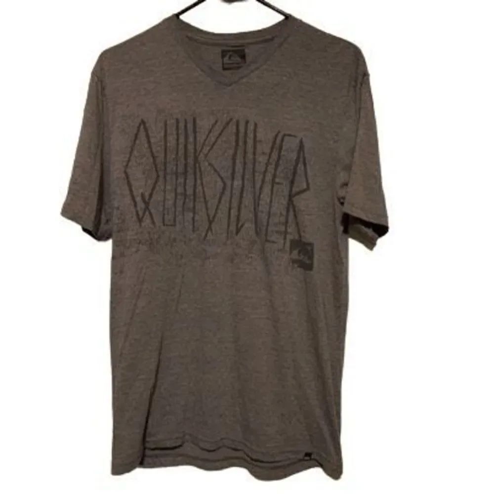 Quiksilver Slim Fit Size Medium Gray V-Neck T-Shirt